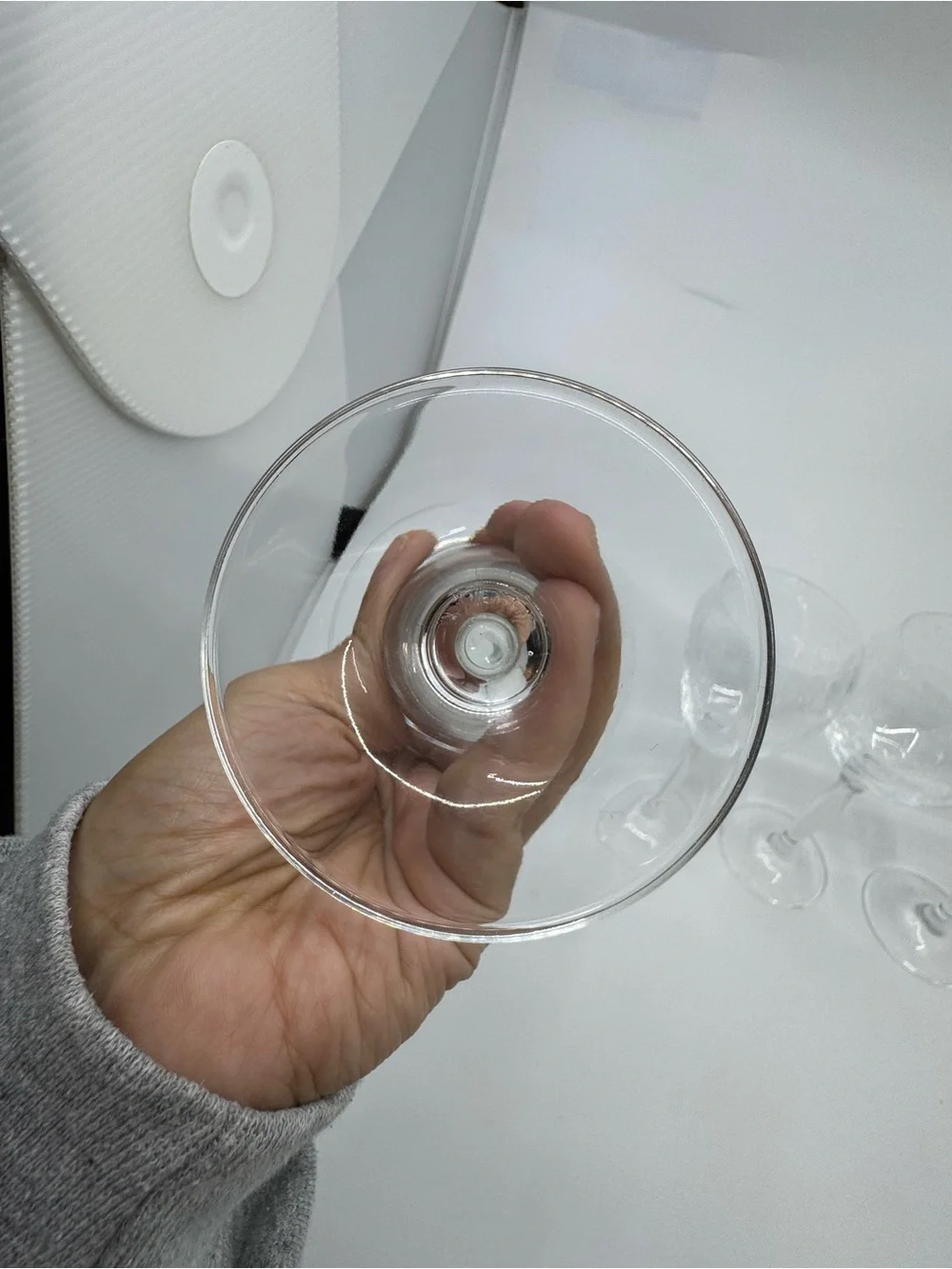 Pier 1  Eliza Etched Wine Glasses Set Of 4